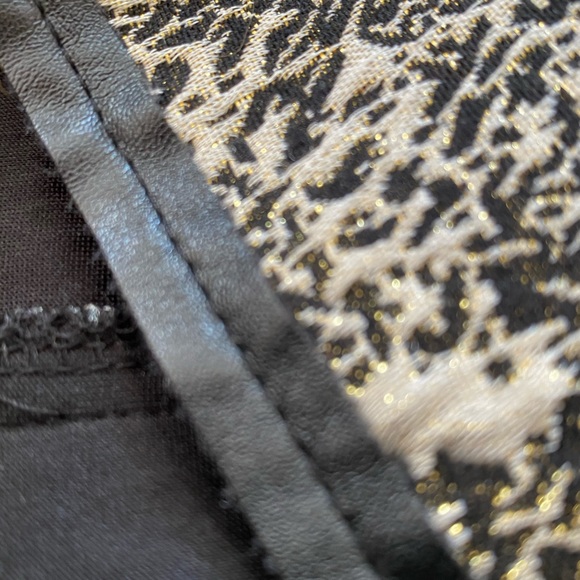 Leather pretty gold sparkle ✨ and black skirt - Picture 5 of 7